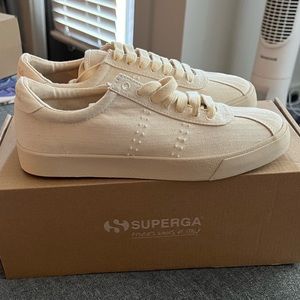 NIB Superga sneakers